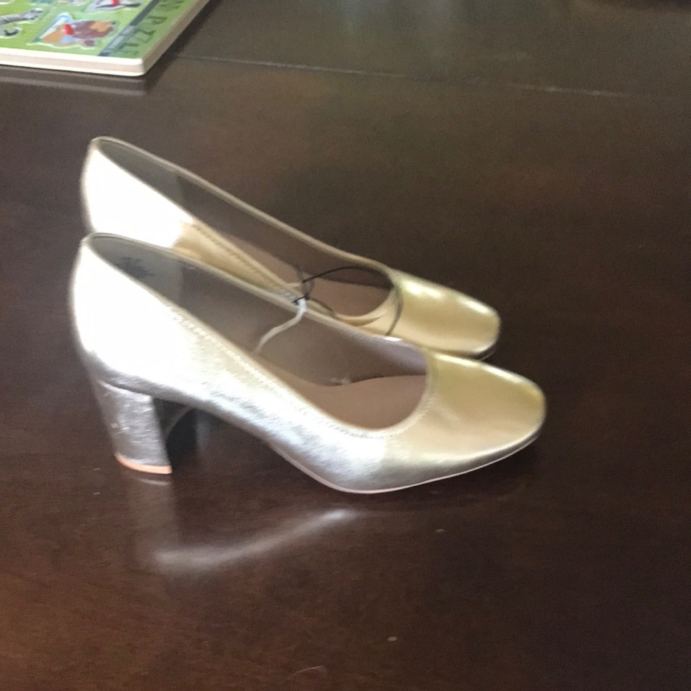 Shoes - Picture 3 of 3